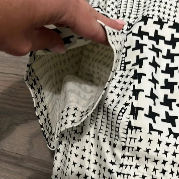 CAbi Short Sleeve Zip Jacket Ivory Black Size Medium. Excellent condition! - Picture 7 of 10